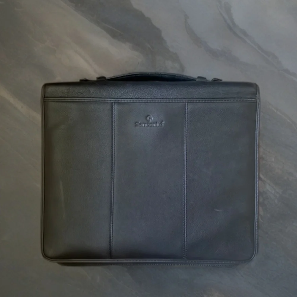 Samsonite Genuine Leather Portfolio Briefcase Binder iPad/laptop File Organizer
